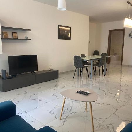 Sliema Centrally Located Apt Kültér fotó