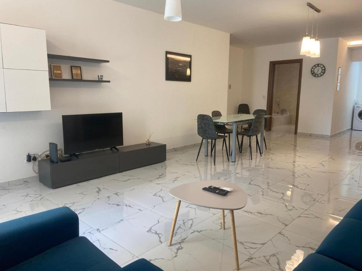 Sliema Centrally Located Apt Kültér fotó
