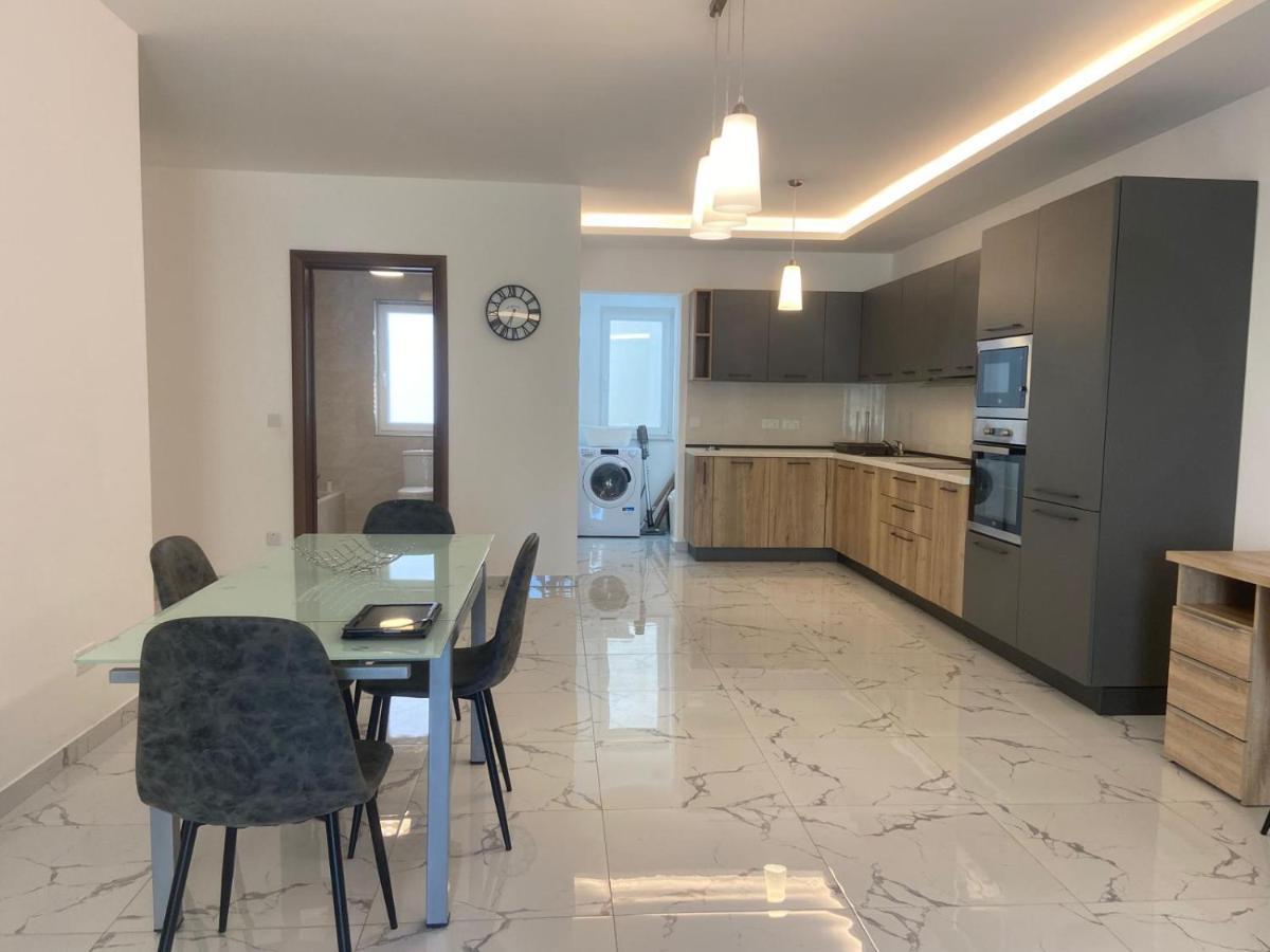 Sliema Centrally Located Apt Kültér fotó